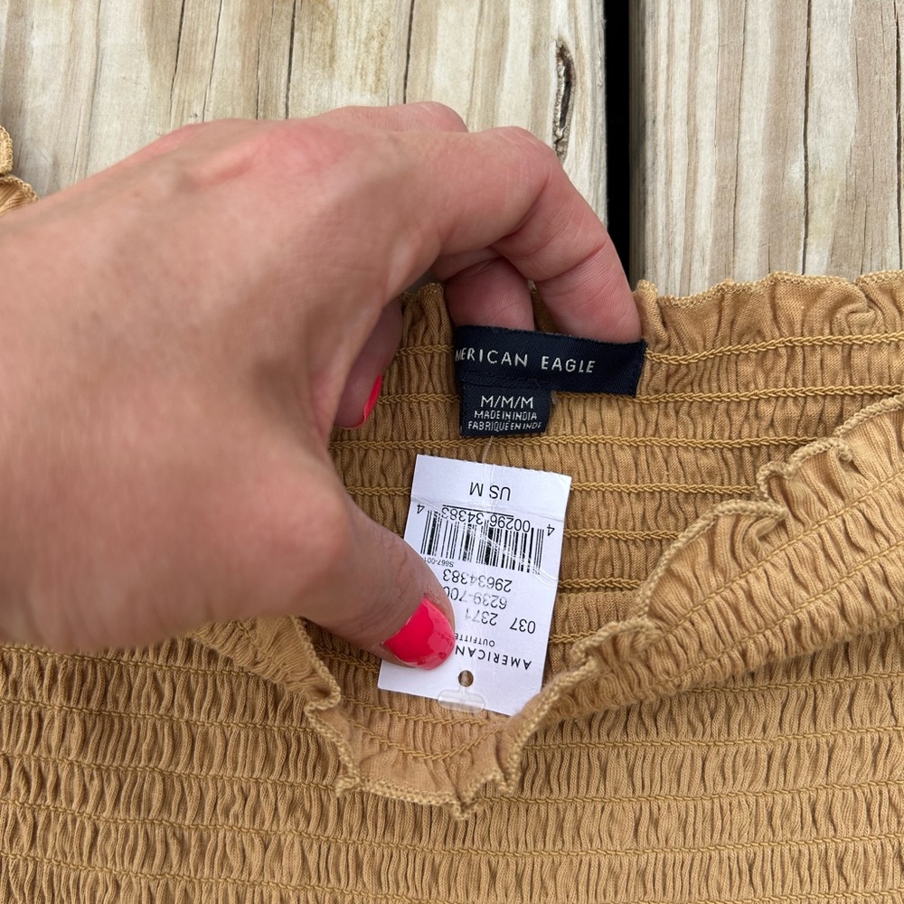 American eagle smocked off the shoulder ruffle top Size Medium New With Tags - Picture 2 of 15